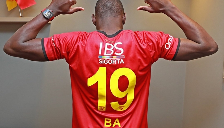 Göztepe, Demba Ba transferini açıkladı