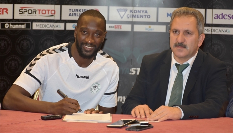 Konyaspor'dan Mustapha Yatabare için imza töreni! 'Zoru severim'