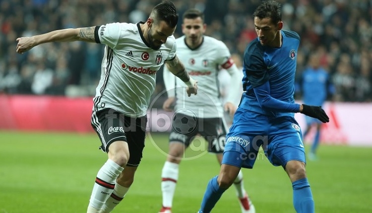 Negredo oyundan çıktı, kızı gözyaşlarını tutamadı