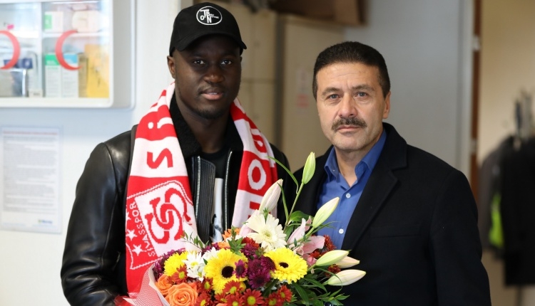 Sivasspor'un yeni transferi Saivet Sivas'a geldi