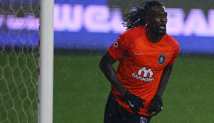 Adebayor'un Başakşehir'e attığı golde ofsayt tartışması