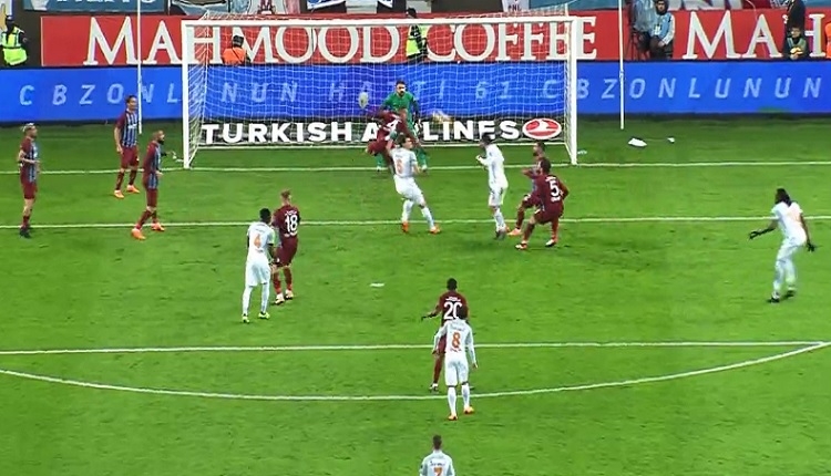 Arda Turan'ın Trabzonspor'a attığı gol iptal edildi! Büyük tepki