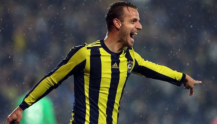 Aykut Kocaman, Roberto Soldado'yu ilk 11'e monte ediyor