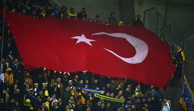 Başakşehir - Fenerbahçe maçında şehitlerimiz unutulmadı