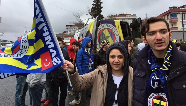 Fenerbahçe taraftarından takıma coşkulu uğurlama