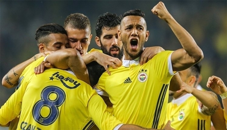 Fenerbahçe'den Vodafone Park'a sarı lacivert duvar kağıtları