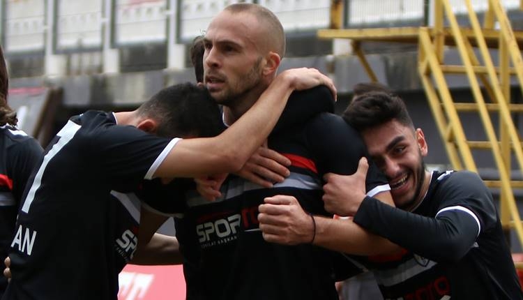 Manisaspor'un yıldızı Perovic sürpriz peşinde