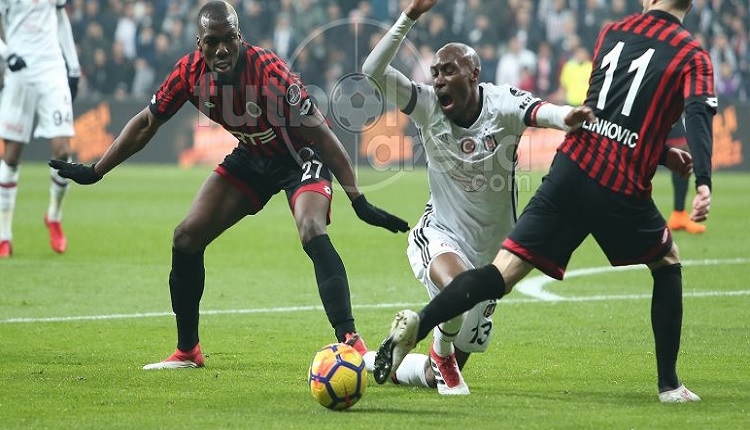 Atiba'nın Beşiktaş-Gençlerbirliği maçında penaltı isyanı