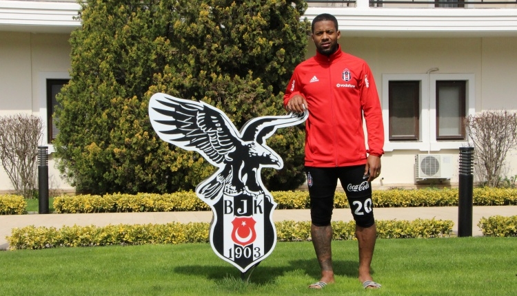 Beşiktaşlı Jeremain Lens'ten Fenerbahçe'ye taş