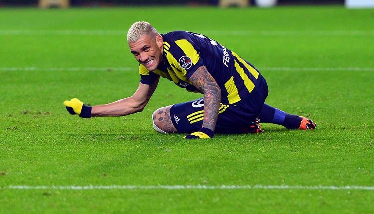 Fenerbahçe - Akhisarspor penaltı isyanı! Fernandao'ya yapılan hareket...