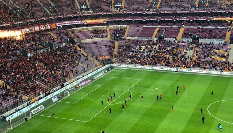 Galatasaray taraftarından Younes Belhanda'ya özel tezahurat