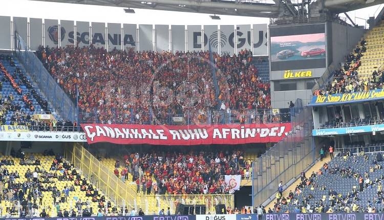 Galatasaray taraftarının Fenerbahçe maçındaki Afrin pankartı