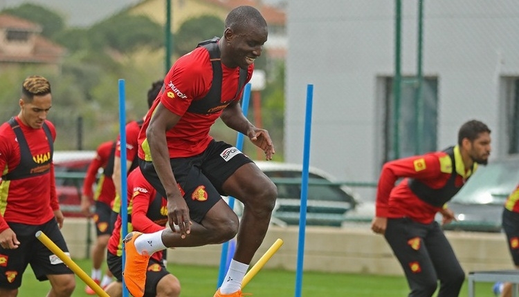 Göztepe'nin transferdeki ilk hedefi Demba Ba