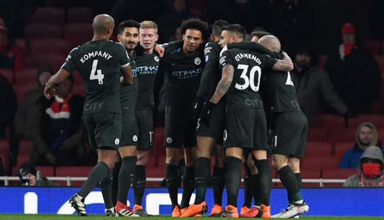 Manchester City'e 15 puan yetiyor