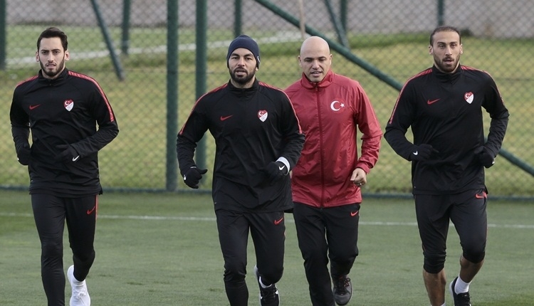 Milli takımda 3 sakatlık sıkıntısı! Cenk Tosun, Selçuk İnan ve Hakan Çalhanoğlu