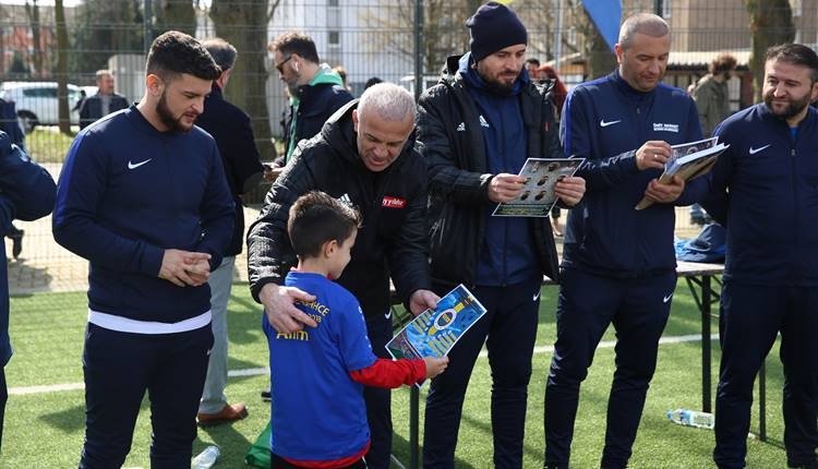 Oğuz Çetin ve Mustafa Doğan Köln Fenerbahçeliler derneğinde