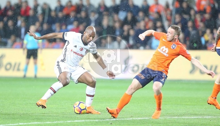 Ryan Babel'den Galatasaray ve Başakşehir'e şampiyonluk mesajı