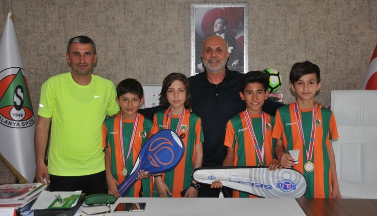 Alanyaspor şampiyonları ağırladı