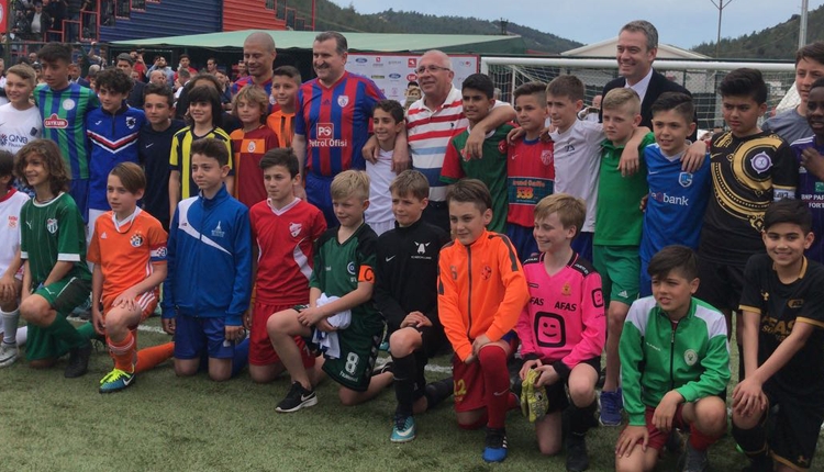 Alex, U12 İzmir Cup'ın açılışını yaptı