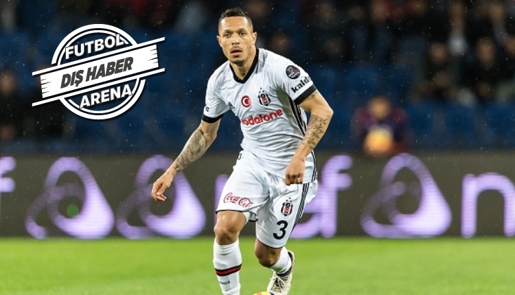 Beşiktaş'ta Adriano'dan flaş ayrılık açıklaması ''Ciddi şekilde düşünüyorum...''