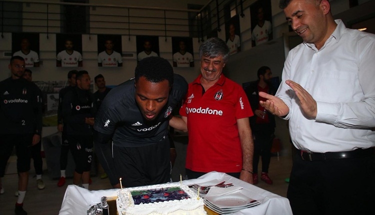 Beşiktaş'ta Cyle Larin'in doğum günü kutlandı