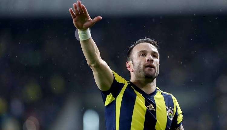 Fenerbahçe transfer haberleri: Mathieu Valbuena satılacak mı? Teklif var (FB Valbuena gidiyor mu?)