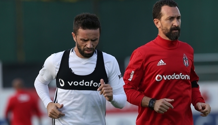 Gökhan Gönül ve Atiba'dan Beşiktaş'a güzel haber