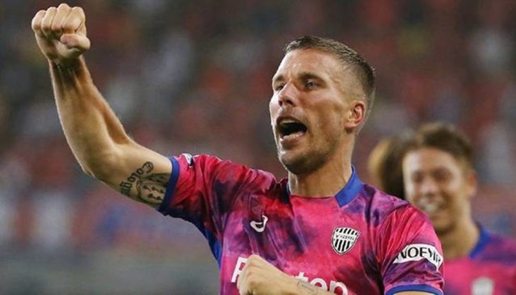 Lukas Podolski Vissel Kobe Formasiyla 2 Gol Birden Atti Podolski Nin Japonya Daki Golleri