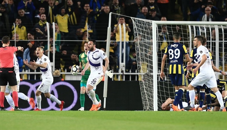 Skrtel In Osmanlispor A Attigi Golde Hakem Karari Ve Top Cizgiyi Gecti Mi Piero Karari Fenerbahce