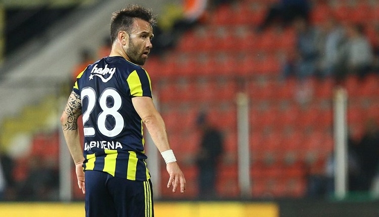 Valbuena'nın Kayserispor maçı sonrası takım otobüsü yanında dikkat çeken görüntüsü