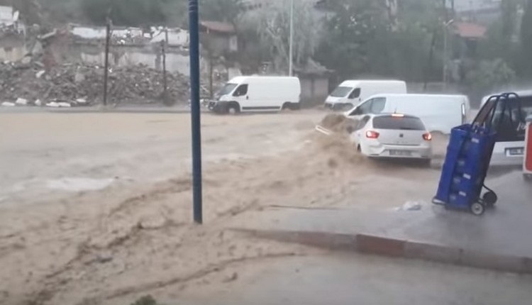 Ankara sel haberlerinde son dakika - Ankara son dakika sel (Ankara Mamak hava durumu 6 Mayıs 2018)