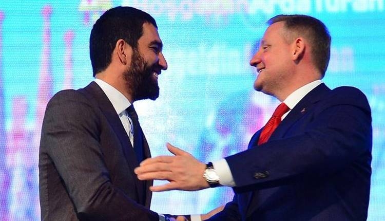 Başakşehir Kulübü'nden Arda Turan ve Mossoro'ya para cezası