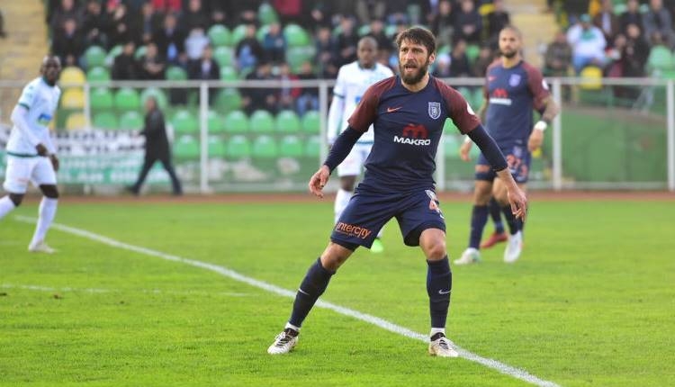 Başakşehir'de yaprak dökümü! Mehmet Batdal ve Egemen Korkmaz gönderildi