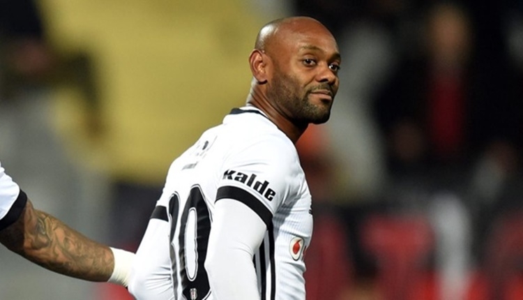 Beşiktaşlı taraftarlar Vagner Love'yi ıslıkladı