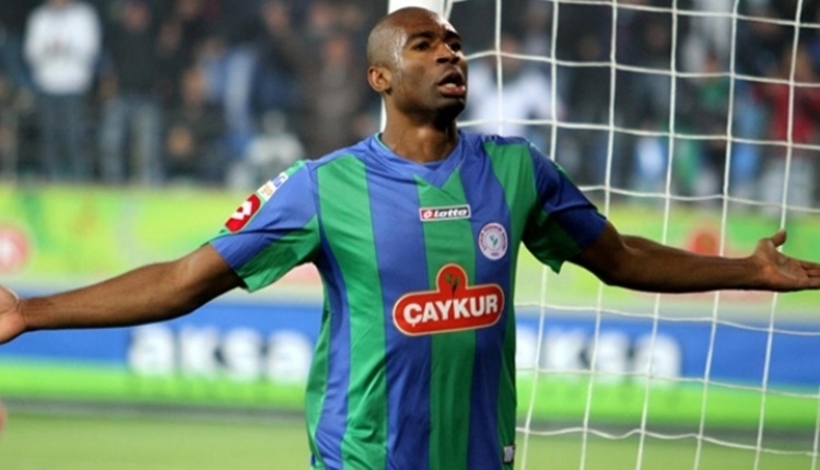 Çaykur Rizespor'da Leonard Kweuke ve Samudio transferlerinde son durum