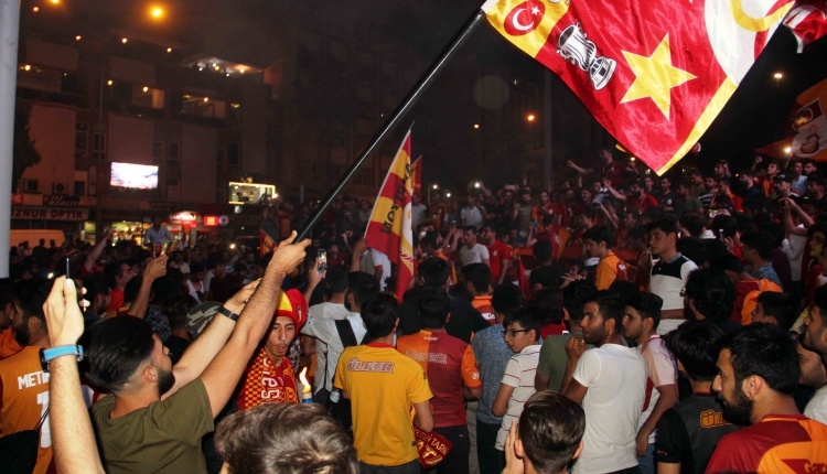 Galatasaray'ın şampiyonluk kutlamaları (Adana, Iğdır, Şanlıurfa, İstanbul, Ankara, Köln)