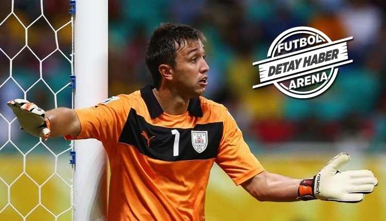 Muslera Uruguay futbol tarihine geçti