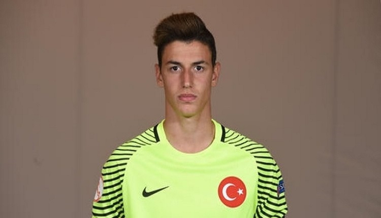 Berke Özer kimdir? Berke Özer kaç yaşında? Berke Özer transfermarkt değeri - Berke Özer hangi takımlarda oynadı? Berke Özer mevkisi - Berke Özer nereli?