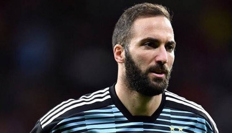 Transfer Haberleri: Juventus, Gonzalo Higuain'i satıyor! Milan, PSG ve Chelsea...