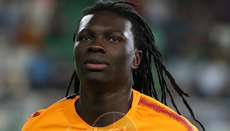 GS Haber: Galatasaray taraftarlarından Akhisarspor maçında Gomis'e destek