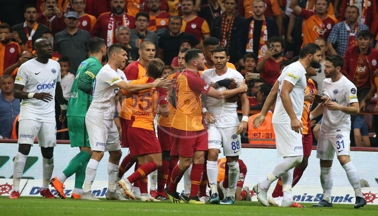 GS Haber:Galatasaray - Kasımpaşa maçında olay! Bir anda...