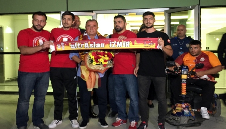 Galatasaray'a İzmir'de coşkulu karşılama