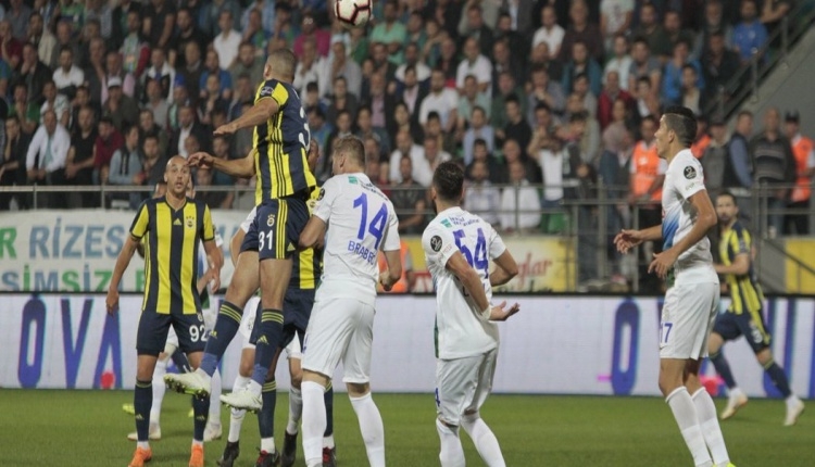 Rizespor'un ilk üç şutu Fenerbahçe kalesinde gol oldu