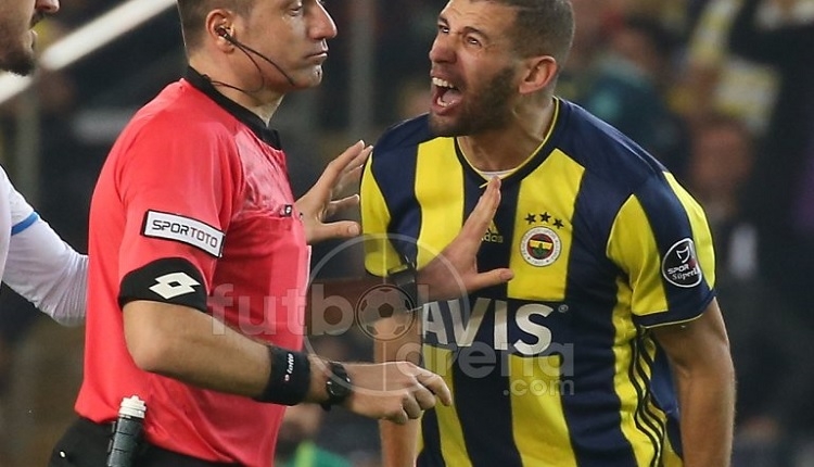 Slimani Galatasaray derbisinde cezalı