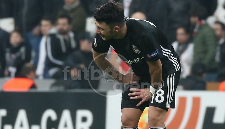 Tolgay Arslan'a Vodafone Park'ta protesto