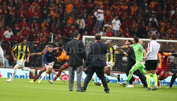Galatasaray - Fenerbahçe maç sonu yaşanan olaylar