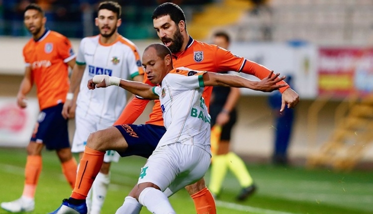 Aytemiz Alanyaspor'da 5 futbolcu ile yollar ayrıldı