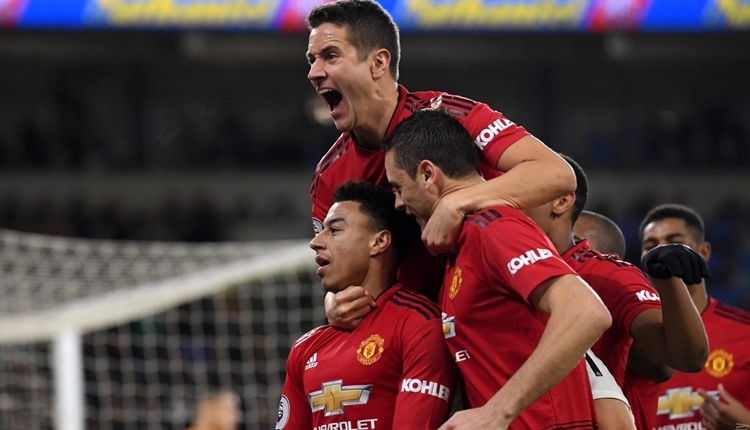 Cardiff City 1-5 Manchester United maç özeti ve golleri izle