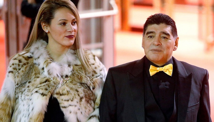 Maradona'ya büyük şok! Evden kovuldu