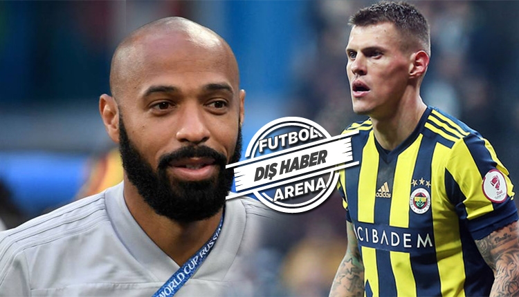 Monaco'da Thierry Henry, Martin Skrtel'in peşinde